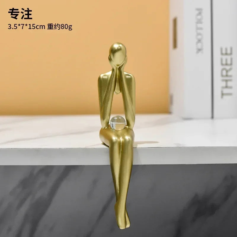 Estatueta Abstrata Sentada