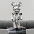 Escultura de Urso Grafitada