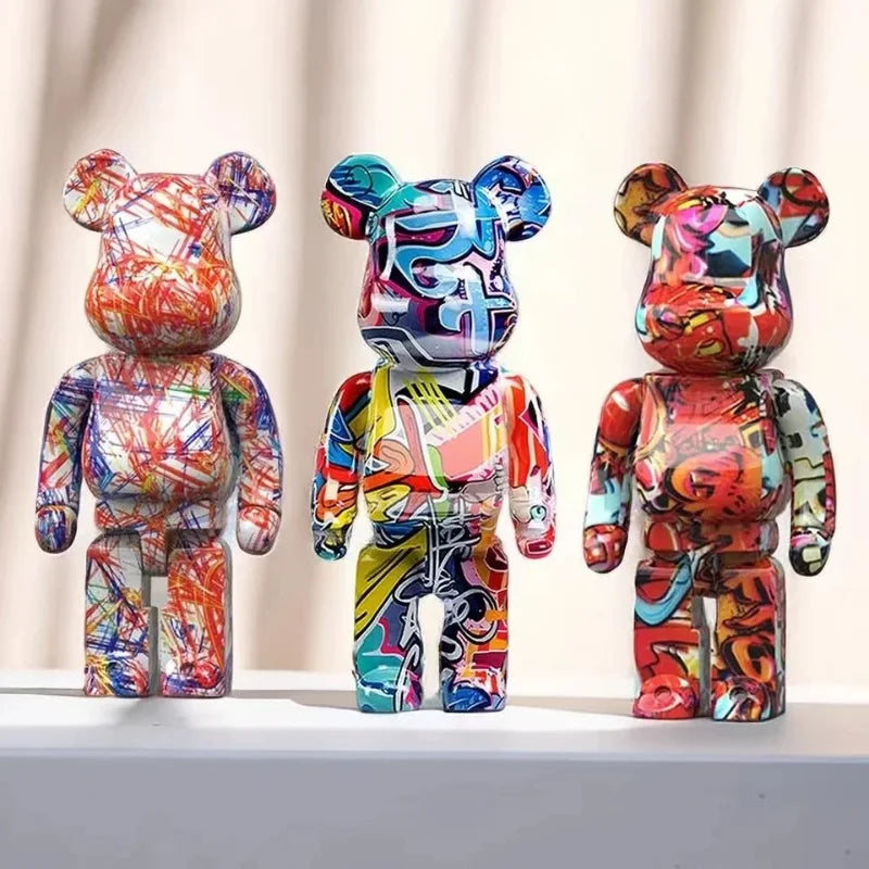 Escultura de Urso Grafitada
