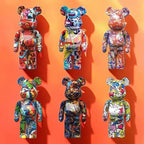 Escultura de Urso Grafitada