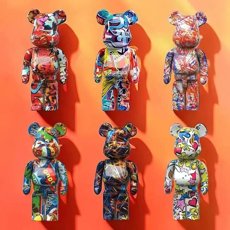 Escultura de Urso Grafitada
