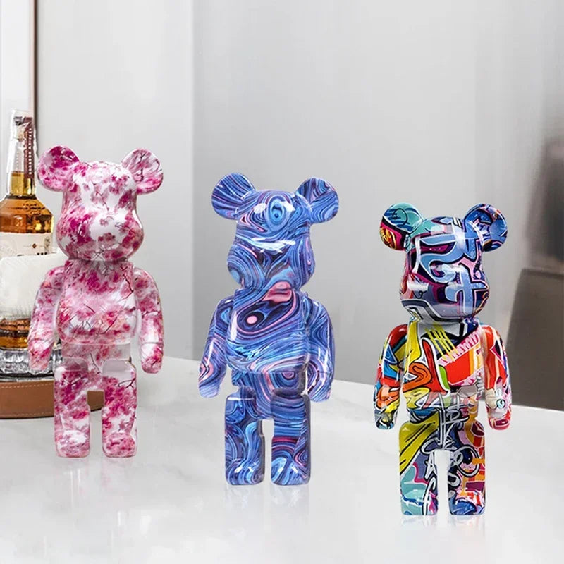 Escultura de Urso Grafitada