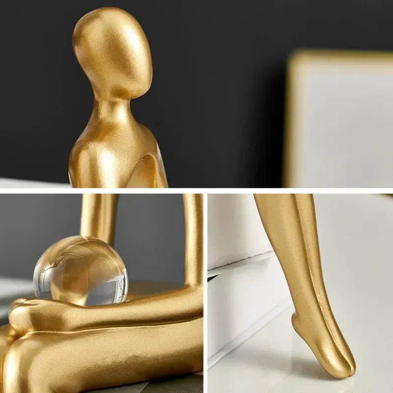 Estatueta Abstrata Sentada