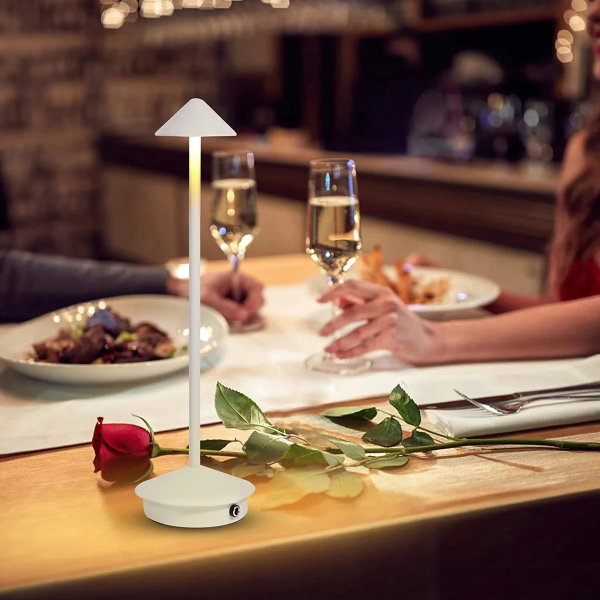 Luminária de Mesa Criativa LED