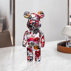 Escultura de Urso Grafitada