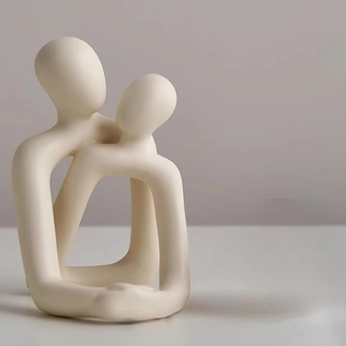 Estatueta Casal Abraçado