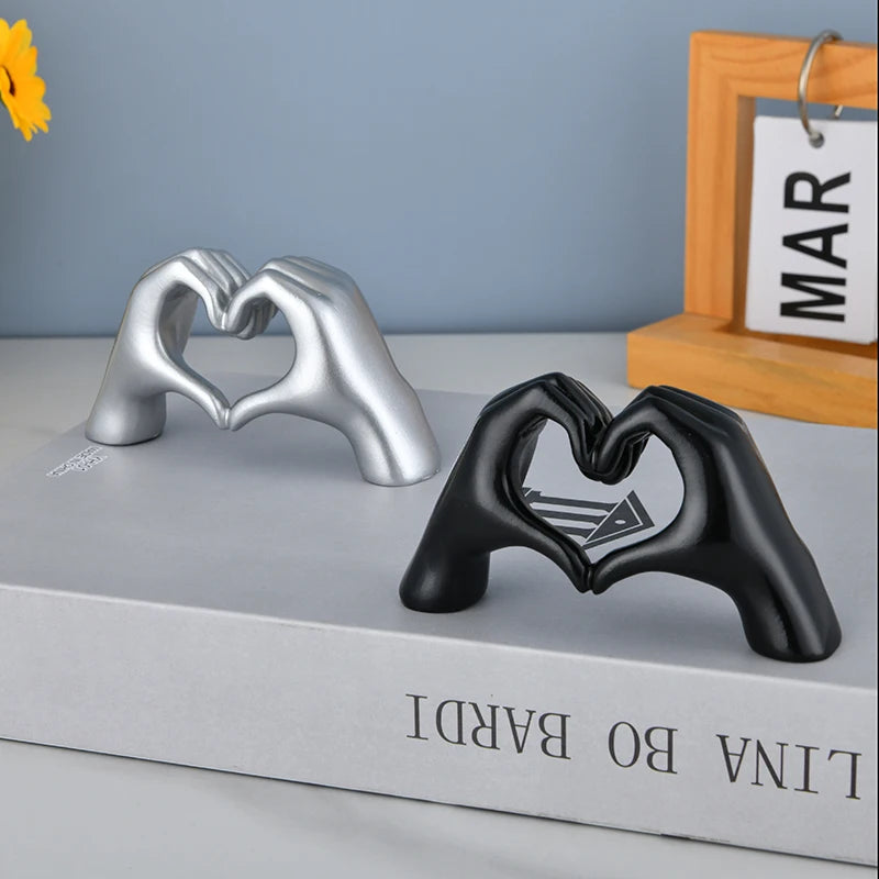 Escultura Coração de Mão