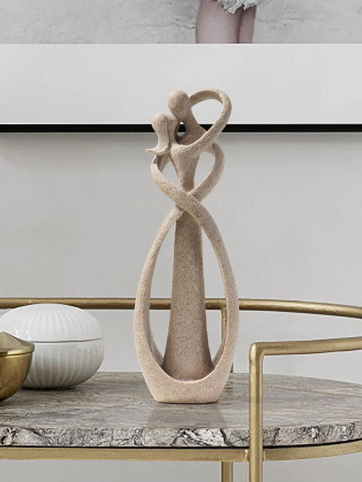 Escultura de Casal Abraçado