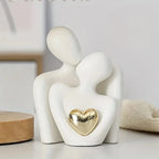Escultura Decorativa Casal Abraçado