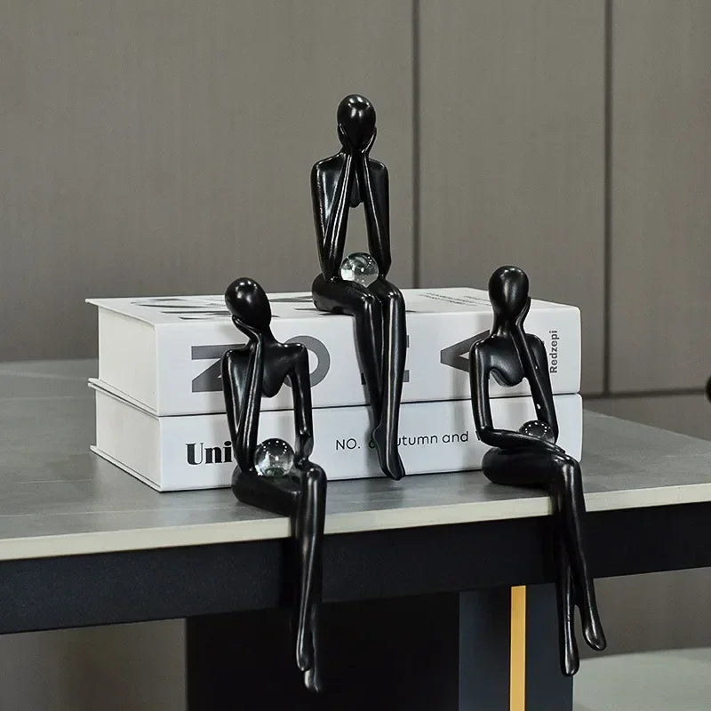 Estatueta Abstrata Sentada