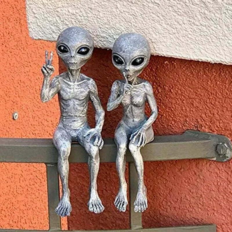 Escultura Alienígenas Sentado